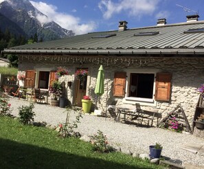 Exterior - Studio 23m2 Garden level 2 km from downtown (Chamonix-Mont-Blanc)