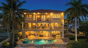 Exterior - Large Mediterranean Oasis - Water Views & Pool, KING BEDS (Indian Rocks Beach)