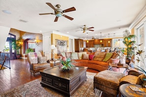 TV, fireplace, video games, ping pong - Large Mediterranean Oasis - Water Views & Pool, KING BEDS (Indian Rocks Beach)