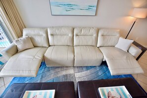 Smart TV - Destin West Gulfside #507 ~Free Beach Service! ~Multiple Pools & Lazy River! (Fort Walton Beach)