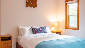 2 bedrooms, desk, travel crib, free WiFi