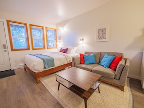 Free WiFi, bed sheets - New Listing | Newly Renovated Suite on Ocean Inlet | Kingfisher (Ucluelet)