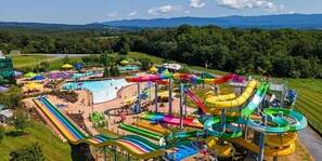 Piscine couverte, piscine extérieure