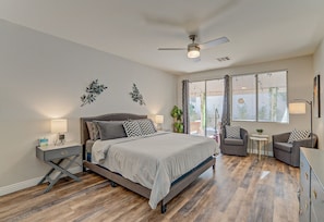 3 bedrooms, desk, iron/ironing board, travel cot