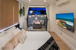 4 Schlafzimmer, Schreibtisch, Bügeleisen/Bügelbrett, Reisekinderbett