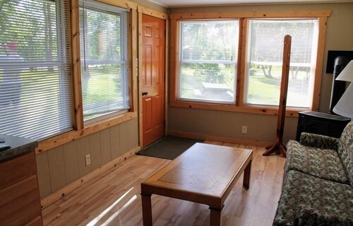 Pheasant Cottage- Cottages On Serenity Lake- has best view of Serenity Lake!
