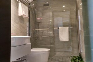 Bathroom - Shell Shanghai New International Expo Center Fanghua Road Metro Station Hotel (Shanghai)