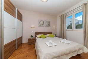 1 bedroom, free WiFi, bed sheets, wheelchair access