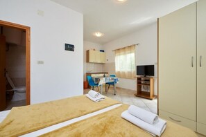 Free WiFi, bed sheets, wheelchair access