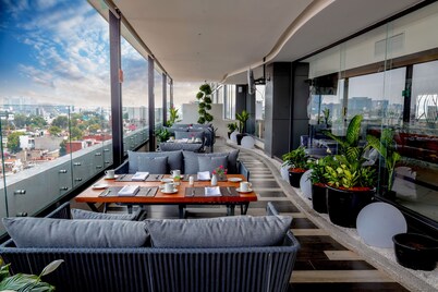 HS HOTSSON Long Stay CDMX Condesa Sur