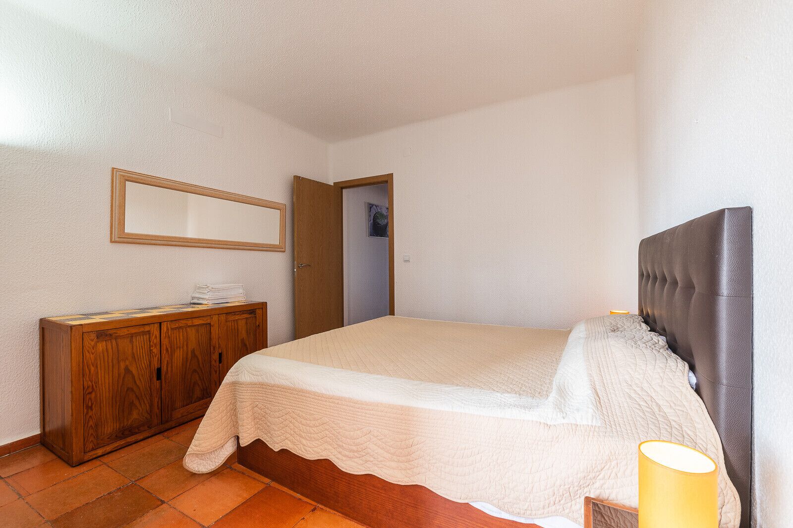 Een strijkplank/strijkijzer, gratis wifi