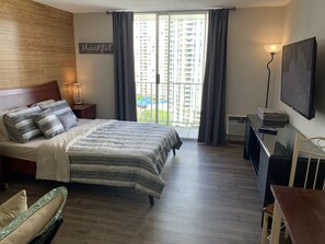 1 bedroom, free WiFi, bed sheets - Entire apartment near the beach (Honolulu)