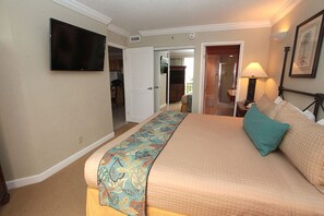 2 bedrooms, iron/ironing board, free WiFi, bed sheets - Two Bedroom Beautiful Condo, Palm Beach Shores, FL (2552011) (Palm Beach Shores)