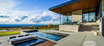 Out of this world LA inspired home near Thornbury with studio! 6bdrm 6bath!