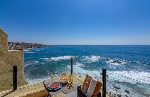 OCEANFRONT, REMODELED, AMAZING LOCATION!