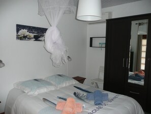 2 bedrooms, iron/ironing board, travel crib, free WiFi
