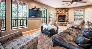Smart TV, fireplace, video games, table tennis