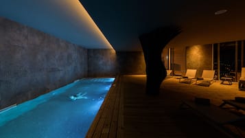 Couples treatment room(s), sauna, steam room, body treatments