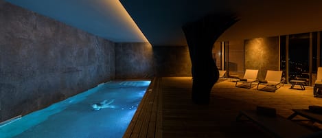 Couples treatment room(s), sauna, steam room, body treatments