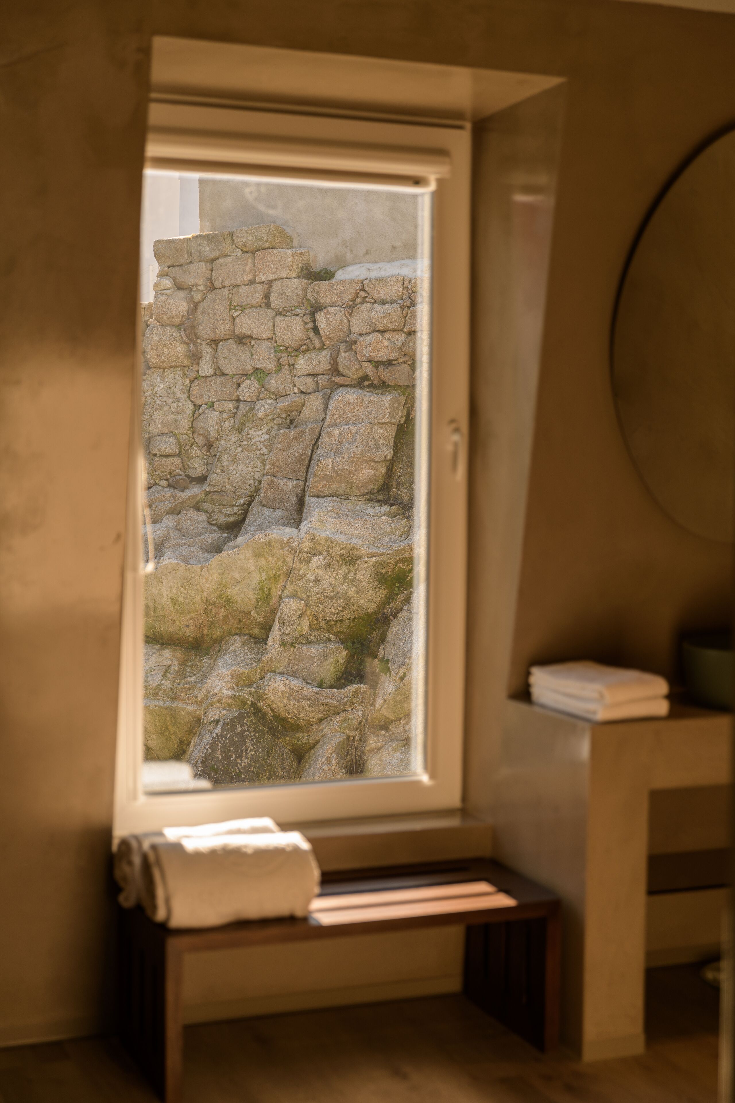 家庭套房 | 浴室 | 淋浴设施、大花洒淋浴喷头、名牌洗护用品、吹风机