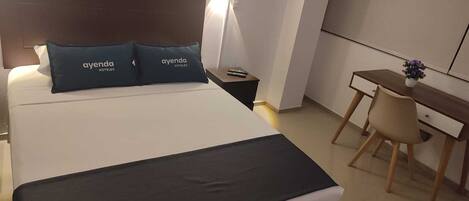 1 bedroom, desk, free WiFi, bed sheets