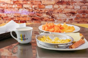Free daily continental breakfast