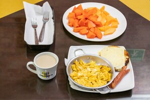 Free daily continental breakfast