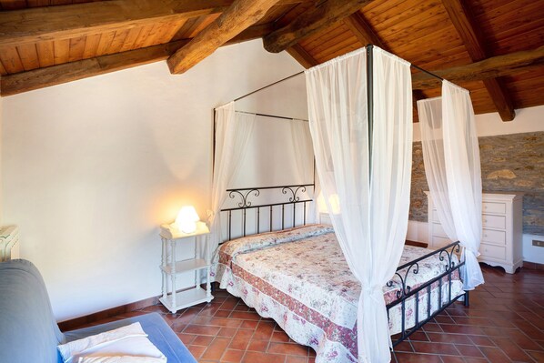 2 chambres, fer et planche Ă repasser, Wi-Fi gratuit, draps fournis