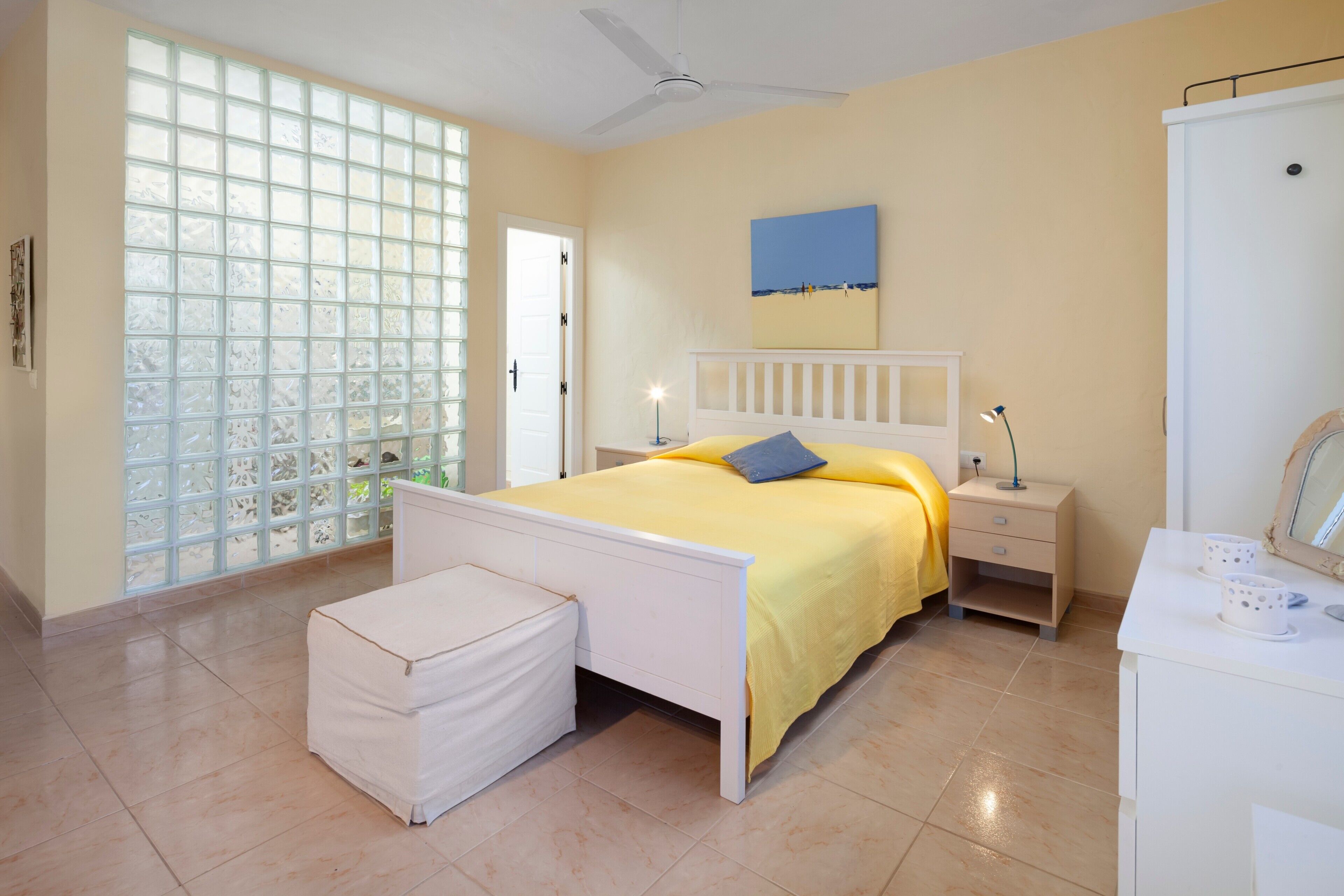 1 dormitorio, wifi gratis, ropa de cama
