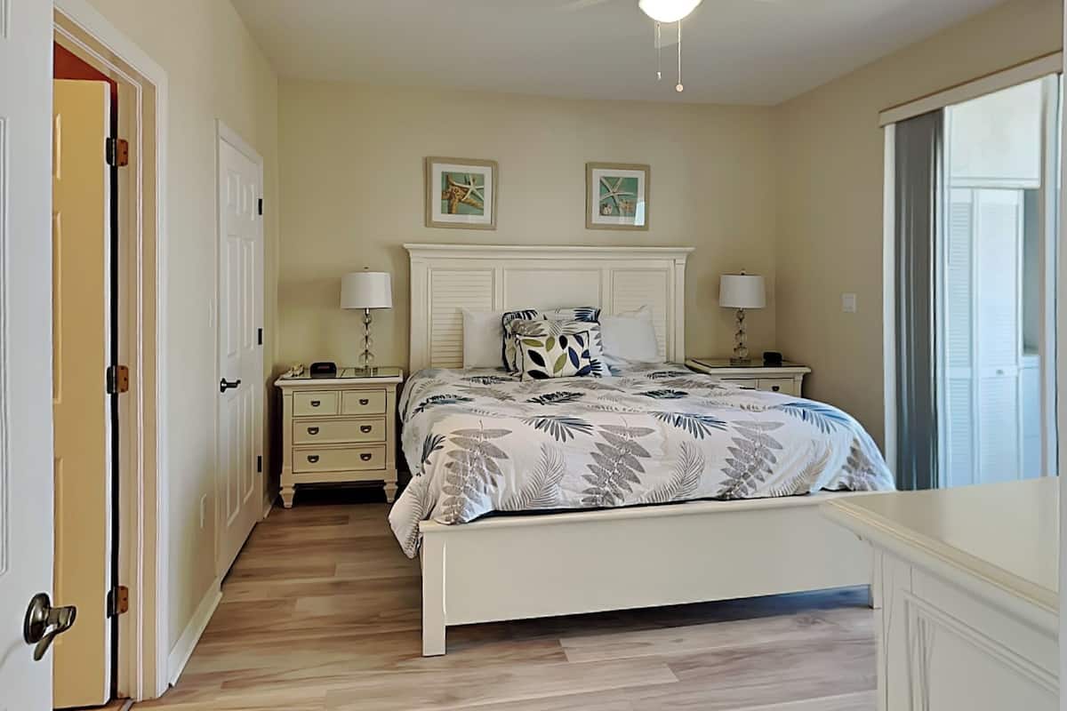 2 bedrooms, individually decorated, individually furnished, free WiFi
