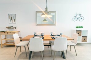 Dining - Modern Apartment in Cómpeta I with Mountain View, Wi-Fi & Terrace (Cómpeta)
