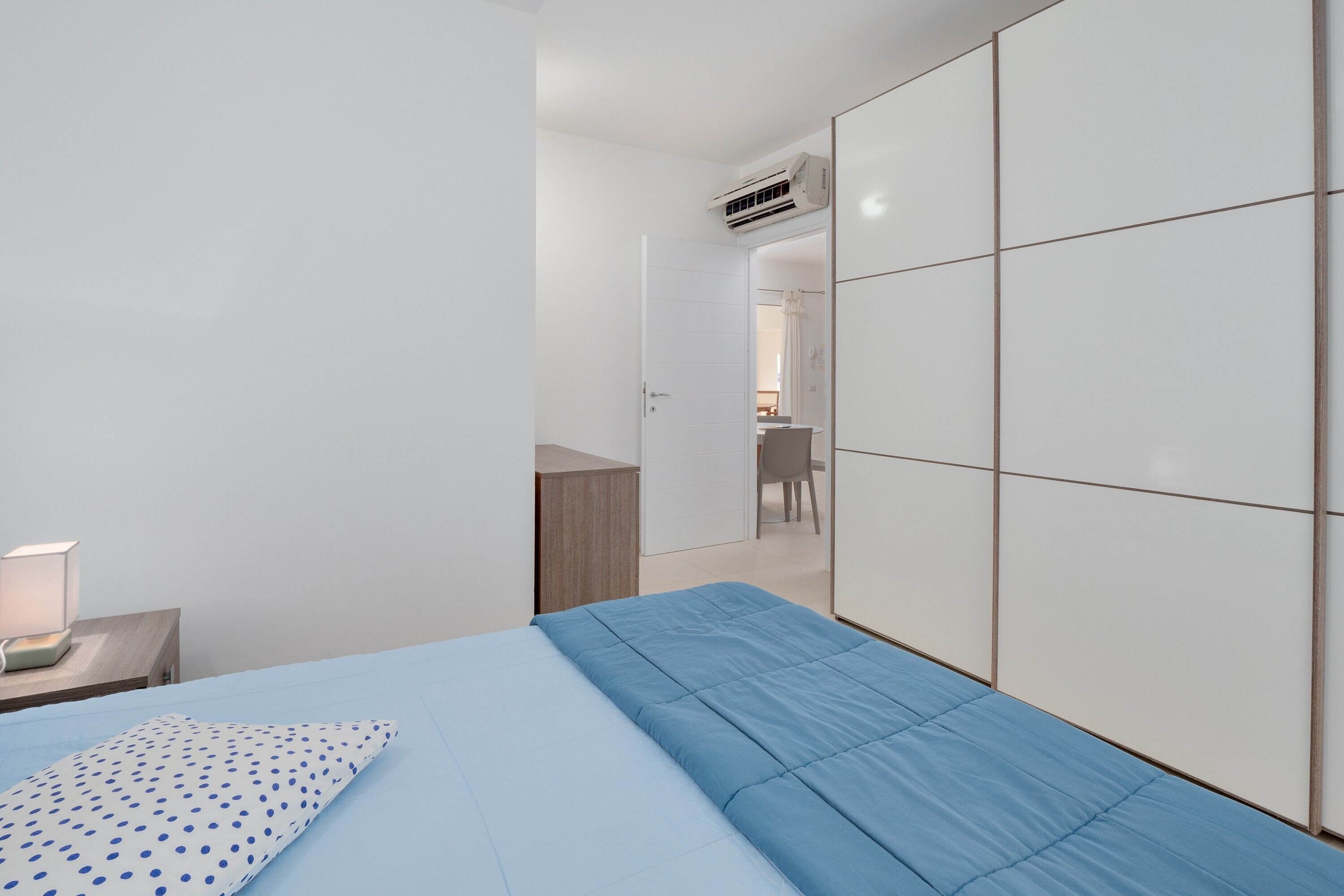 2 chambres, fer et planche à repasser, Wi-Fi gratuit, draps fournis