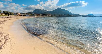 Maison de vacances "Cormorani - Appartamento 3" prĂšs de la plage avec vue sur la mer et jardin