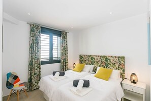 2 habitaciones, tabla de planchar con plancha y wifi gratis 