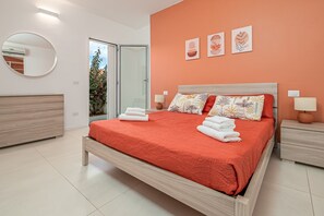 2 chambres, fer et planche à repasser, Wi-Fi gratuit, draps fournis
