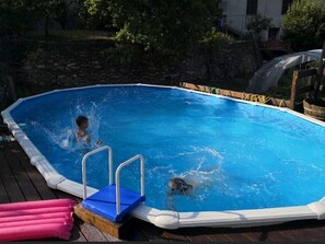 Pool - Apartment Antico Granaio with Mountain View, Shared Pool, Garden and Wi-Fi (Vessalico)