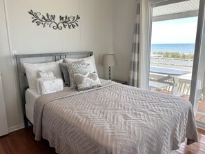 4 slaapkamers, een strijkplank/strijkijzer, gratis wifi, beddengoed