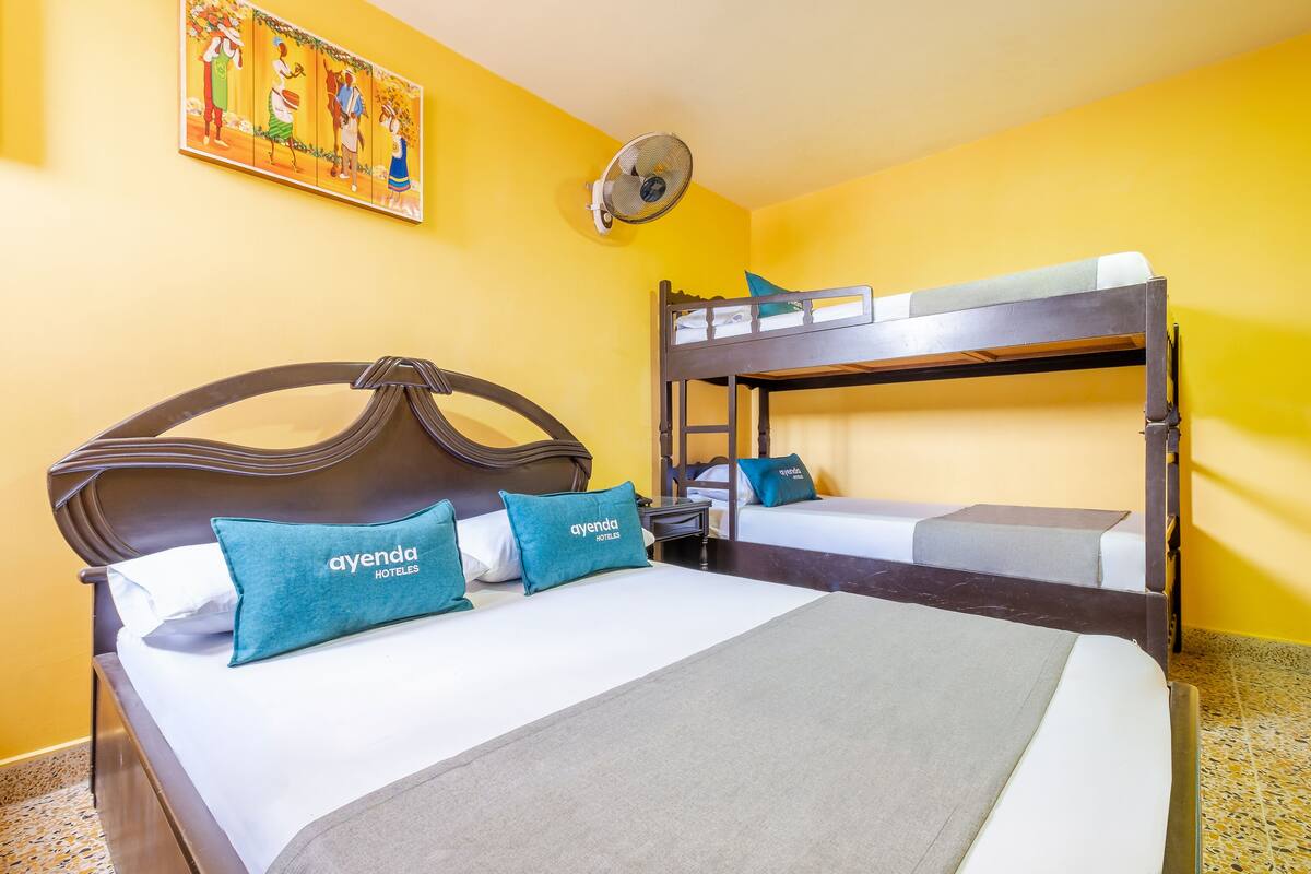 Quadruple Room | Hypo-allergenic bedding available, WiFi (free), bed sheets