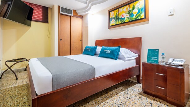 Ảnh chưa phân loại, 1 trong số 28 ảnh, nút