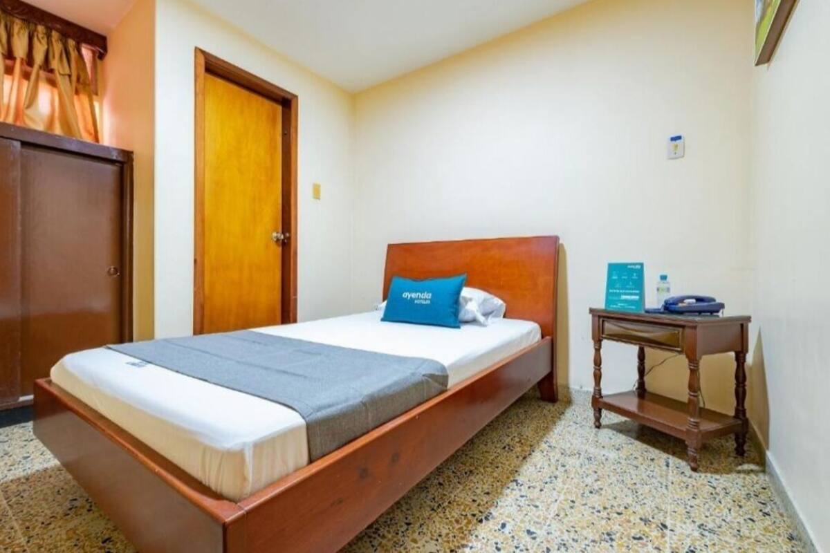 Hypo-allergenic bedding available, WiFi (free), bed sheets