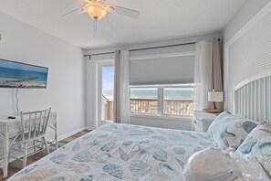 4 bedrooms, iron/ironing board, WiFi, bed sheets - Oceanfront 4BR, 2BA house on Oak Island, sleeps 10—perfect for family getaways! (Oak Island)