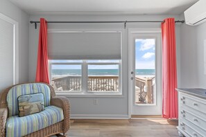 TV, DVD player - Oceanfront 4BR, 2BA house on Oak Island, sleeps 10—perfect for family getaways! (Oak Island)