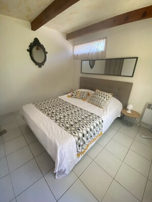 1 quarto, roupa de cama