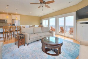 Smart TV, DVD player