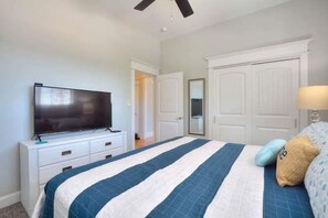 3 bedrooms, iron/ironing board, free WiFi, bed sheets