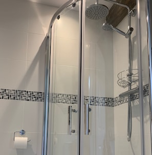 Cottage, Private Bathroom, Garden View | Bathroom - Garden Barn (Brackley)