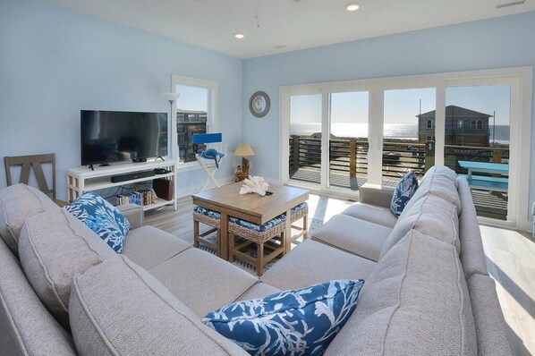 Fernseher, DVD-Player, Bücher