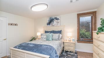 1 slaapkamer, een strijkplank/strijkijzer, gratis wifi, beddengoed