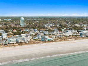 On the beach - Breakwaters: Oceanfront oasis in Oak Island, offering 4 bedrooms and stunning views! (Oak Island)