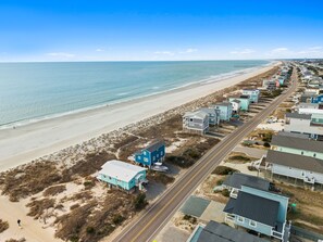 On the beach - Breakwaters: Oceanfront oasis in Oak Island, offering 4 bedrooms and stunning views! (Oak Island)